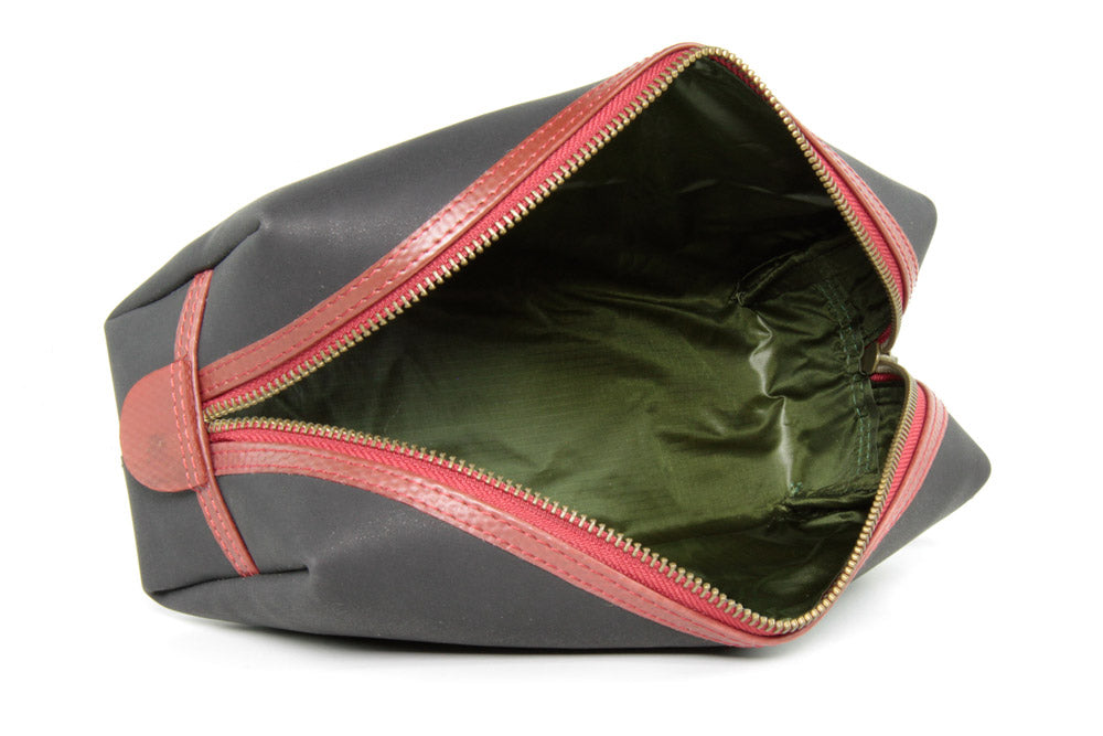 Sustainable Washbag