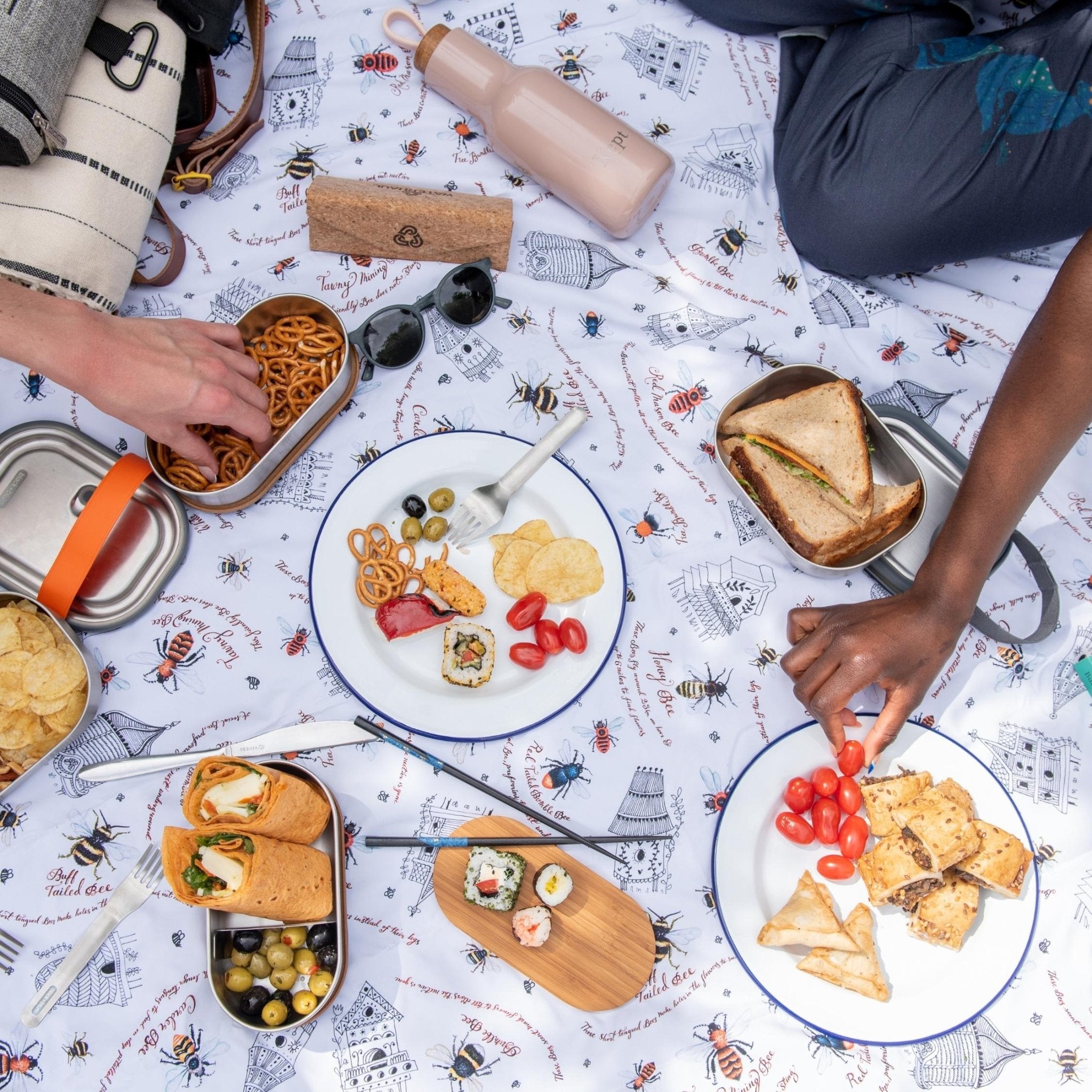 Pacmat - Bee Print Waterproof Picnic Blanket, Recycled Materials, XL - Buy Me Once UK