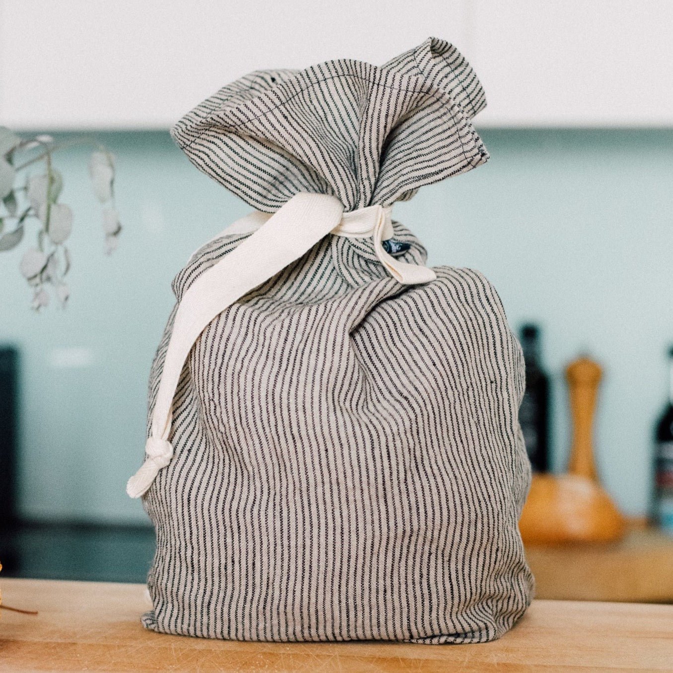 Helen Round - Striped Linen Bread Bag - Buy Me Once UK